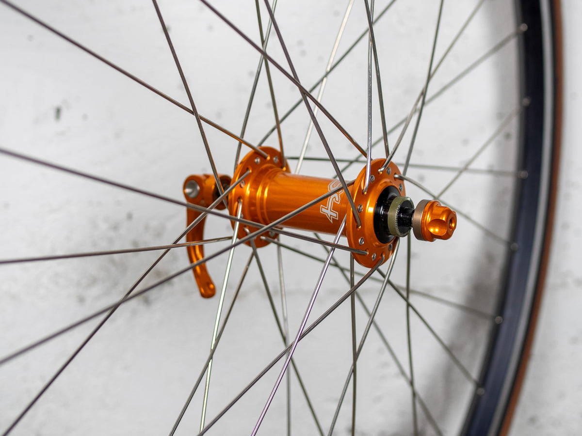 Roues randonneuse / gravel - frein sur jante