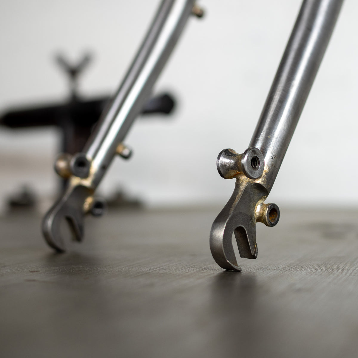 Fourche vélo de voyage - frein sur jante V-Brake