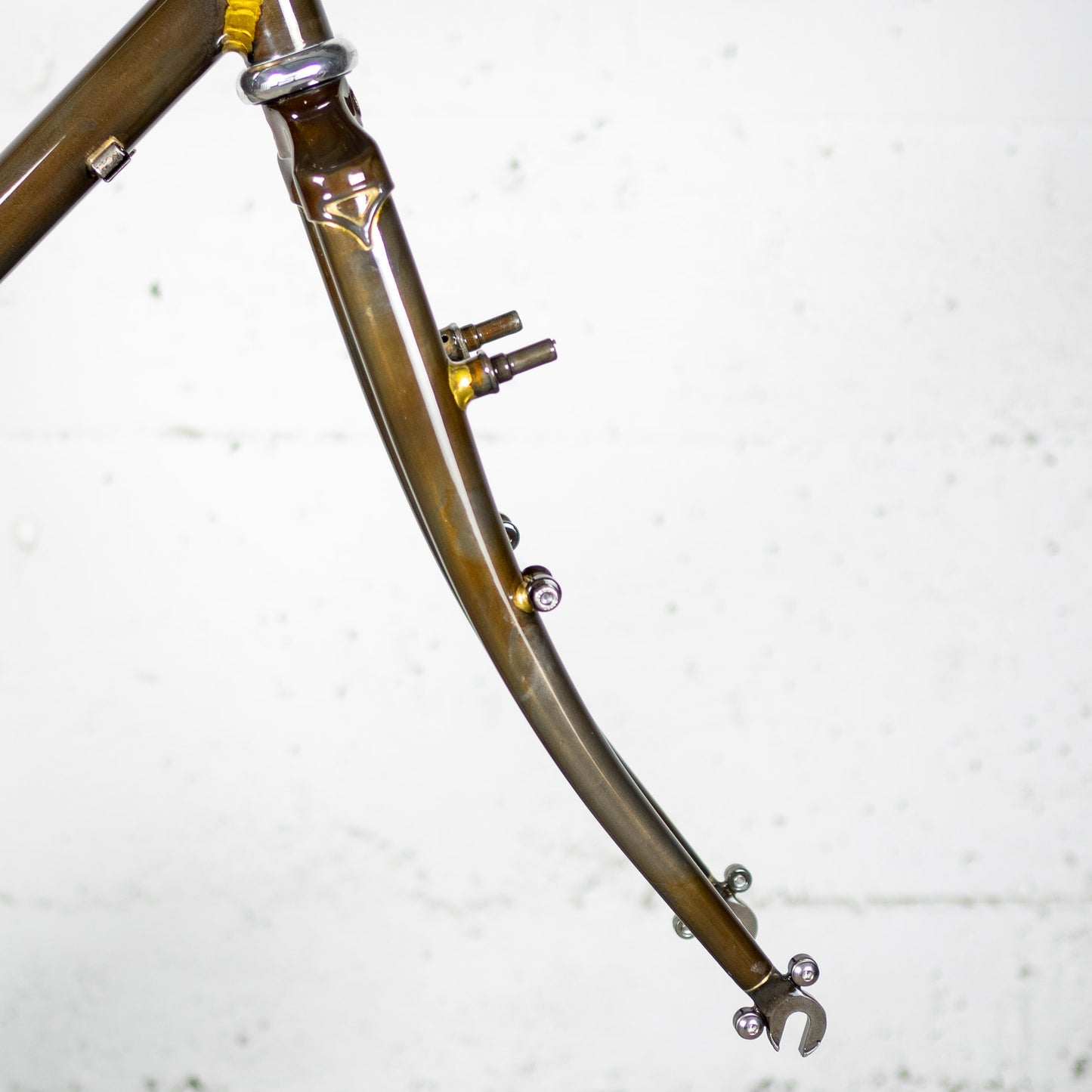 Fourche randonneuse - frein sur jante v-brake ou cantilever